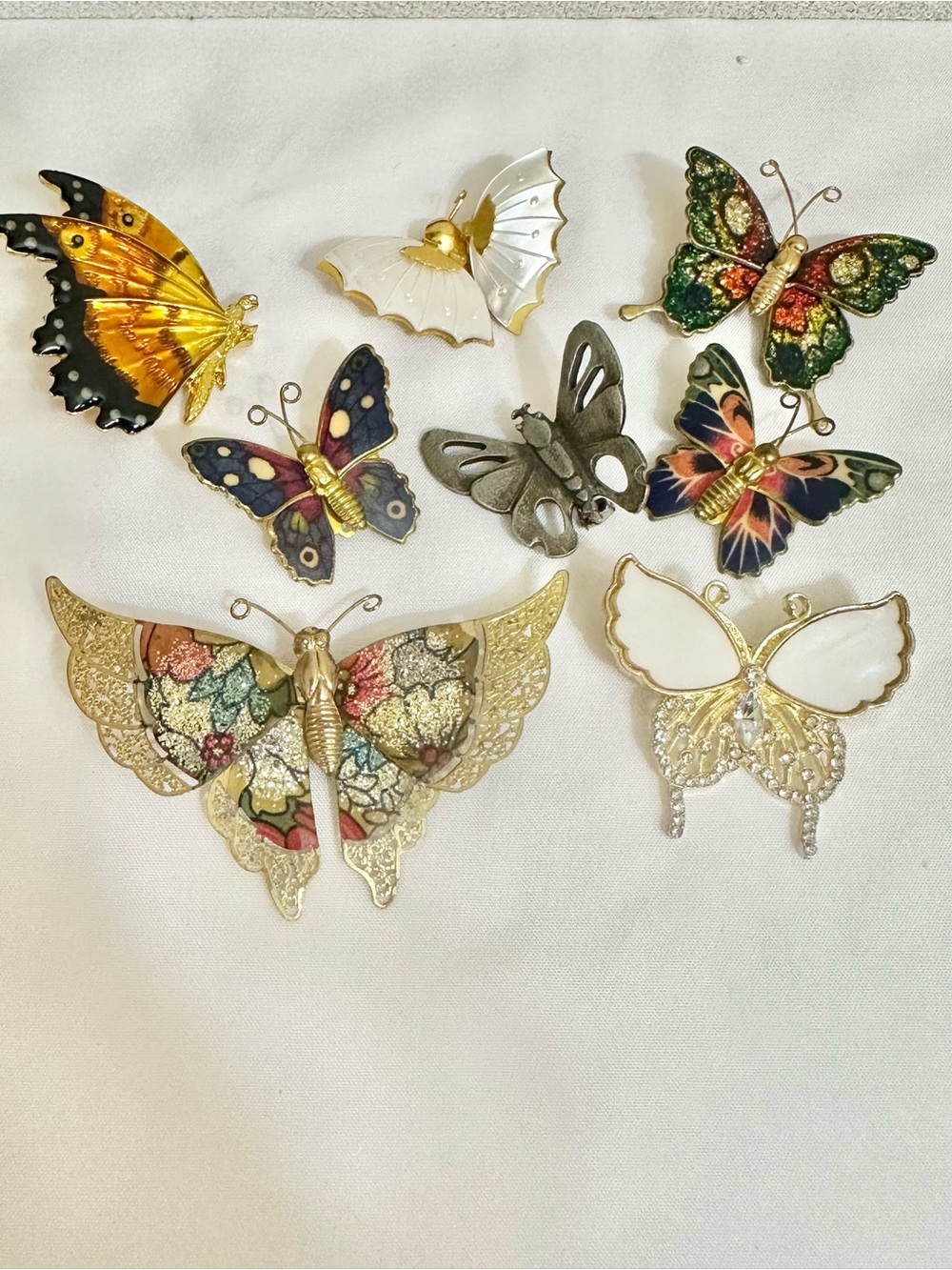 Vintage Butterfly Brooches Lot - Gold and Multicolor (8 pcs)